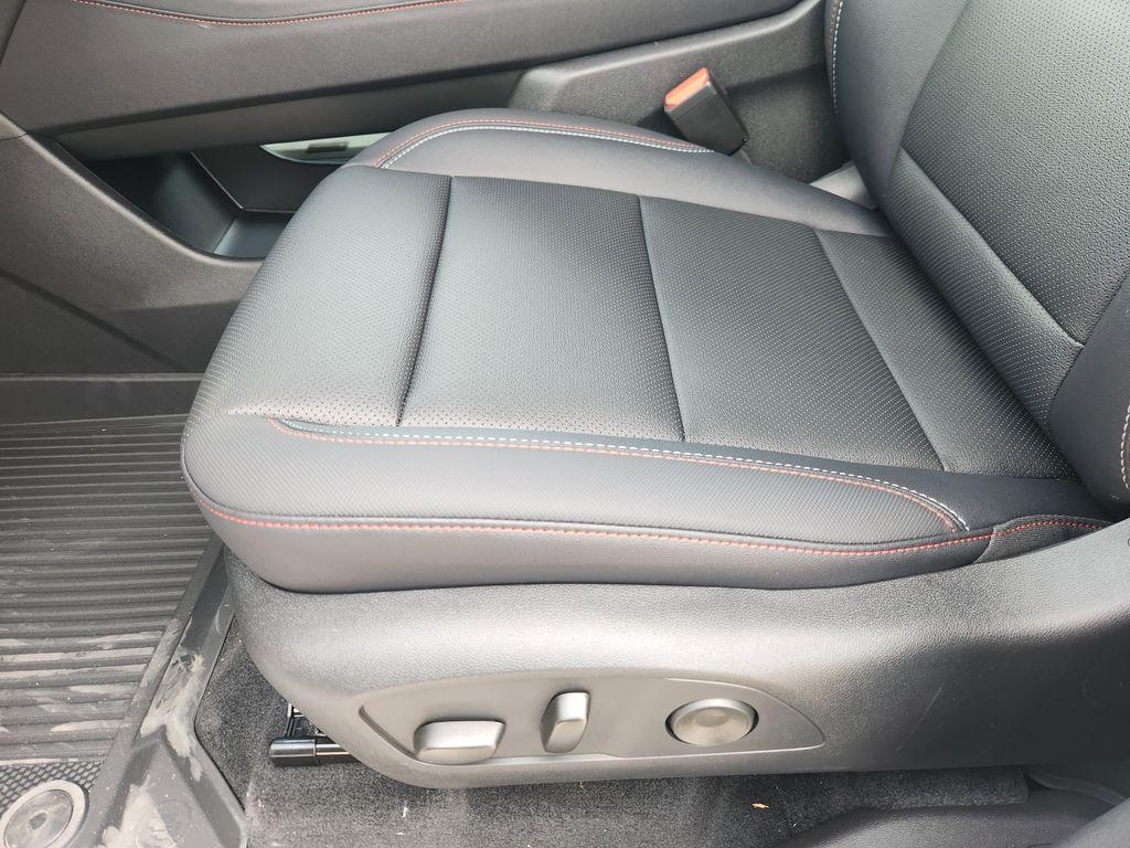 new 2026 Chevrolet Traverse car, priced at $53,040