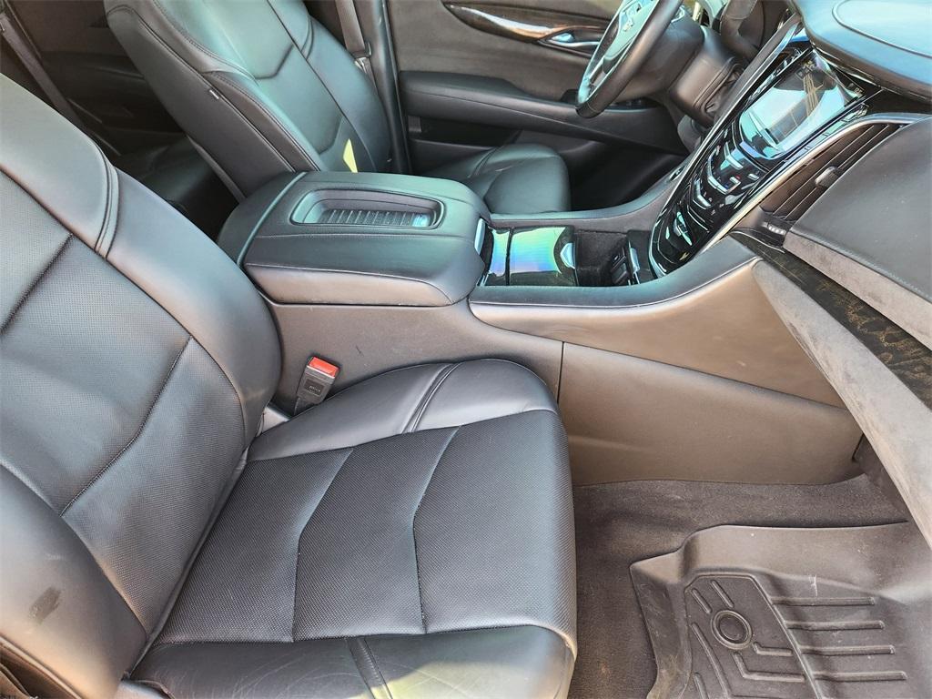 used 2020 Cadillac Escalade car, priced at $32,699