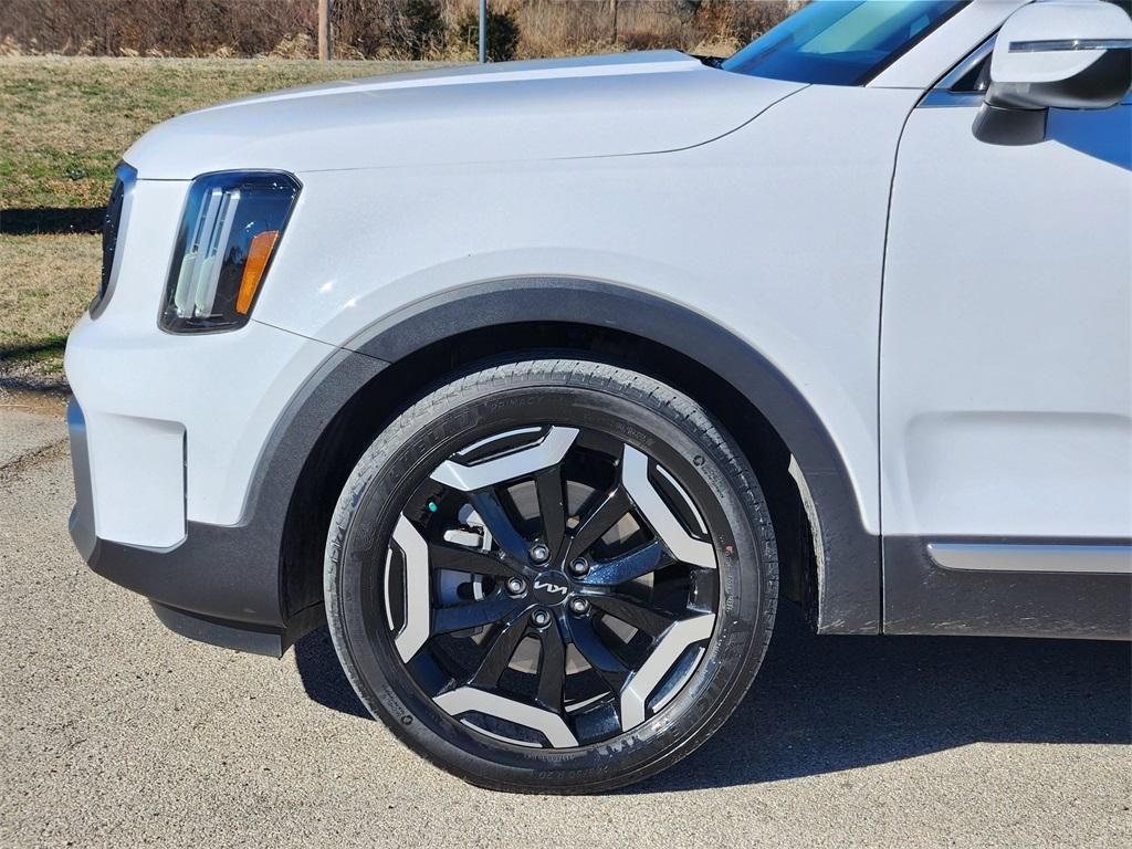 used 2023 Kia Telluride car, priced at $30,992