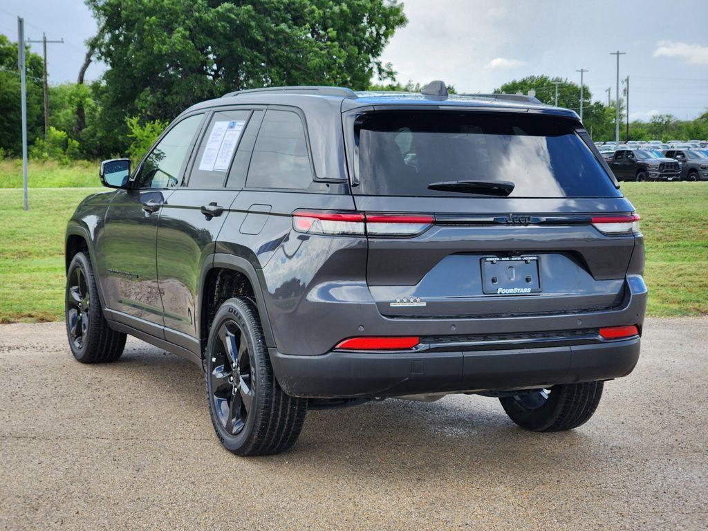 used 2023 Jeep Grand Cherokee car, priced at $29,002