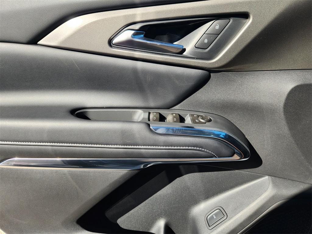 new 2026 Chevrolet Traverse car, priced at $41,220