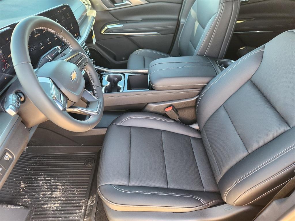 new 2026 Chevrolet Traverse car, priced at $41,220