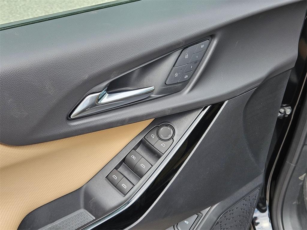 new 2025 Chevrolet Equinox car, priced at $37,273