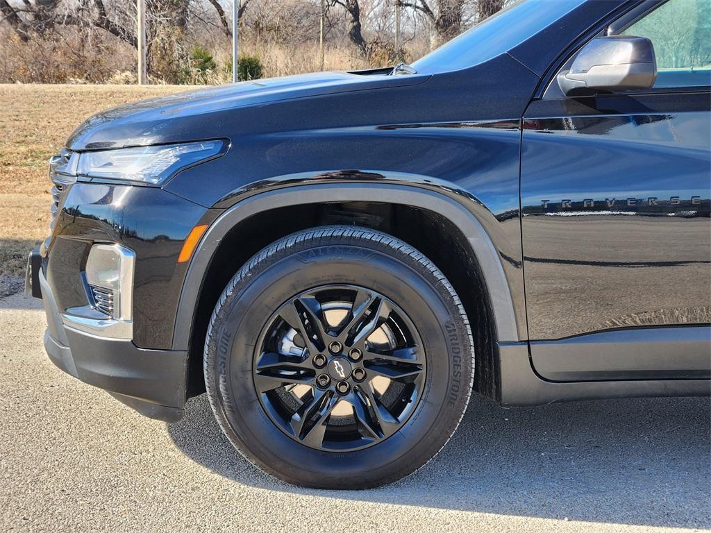 used 2022 Chevrolet Traverse car, priced at $23,175