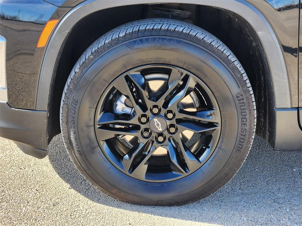 used 2022 Chevrolet Traverse car, priced at $23,175