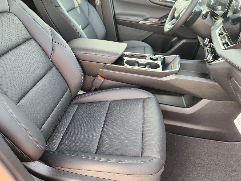 new 2026 Chevrolet Equinox car, priced at $33,150