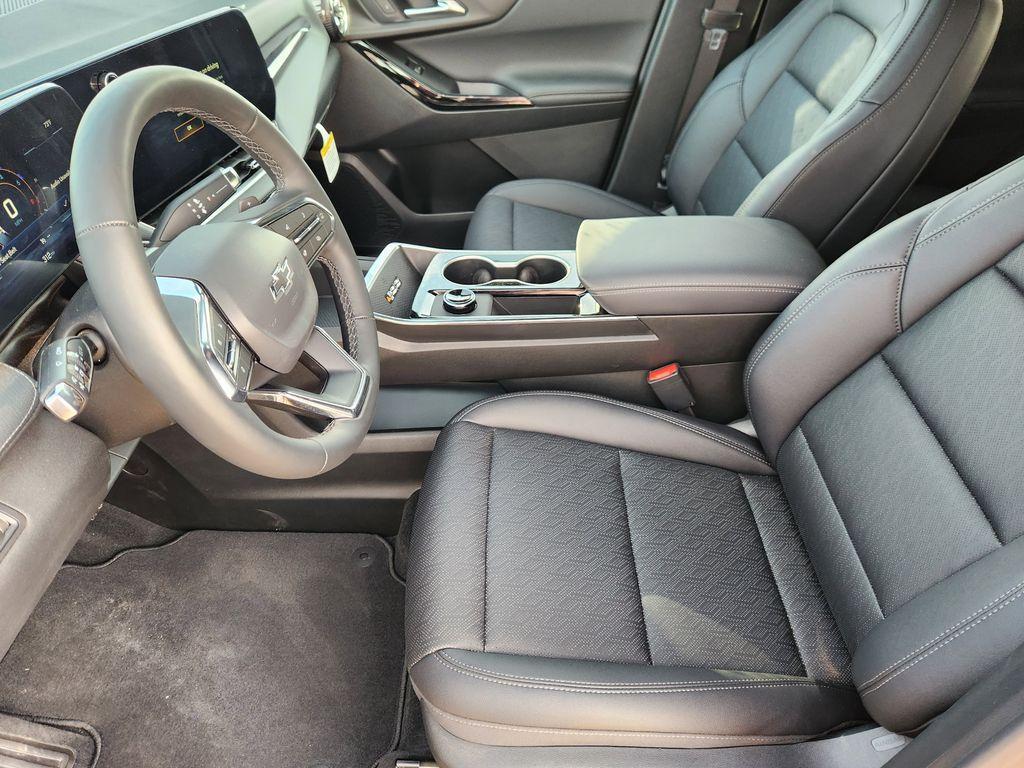 new 2026 Chevrolet Equinox car, priced at $33,150
