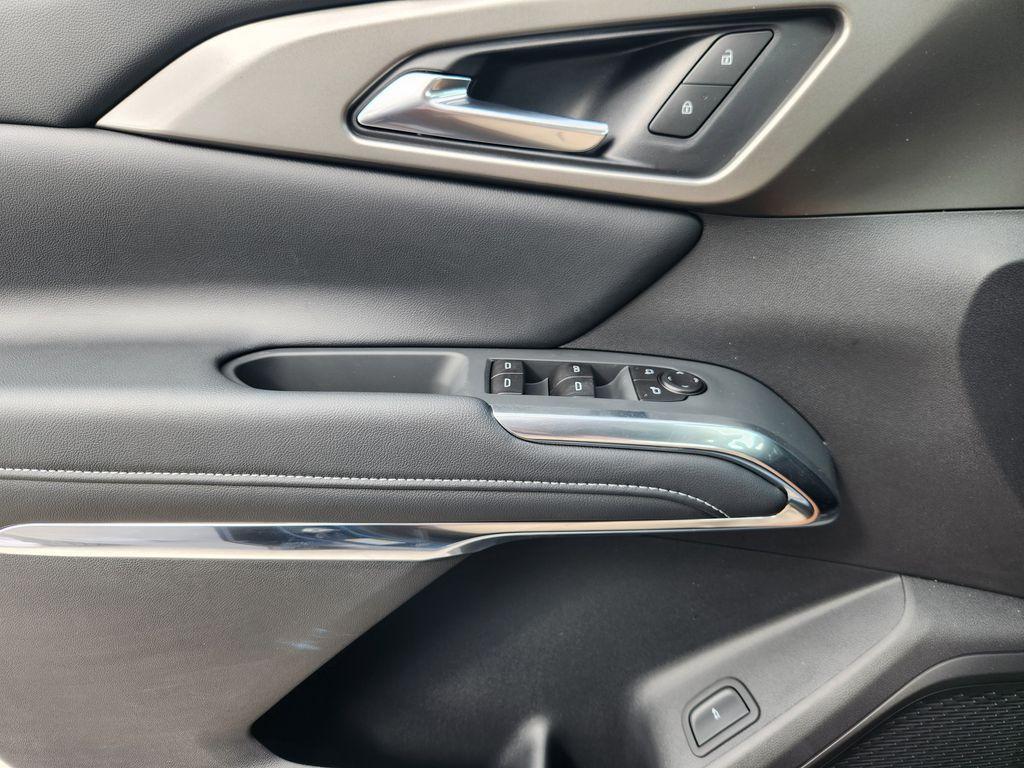 new 2026 Chevrolet Traverse car, priced at $43,445