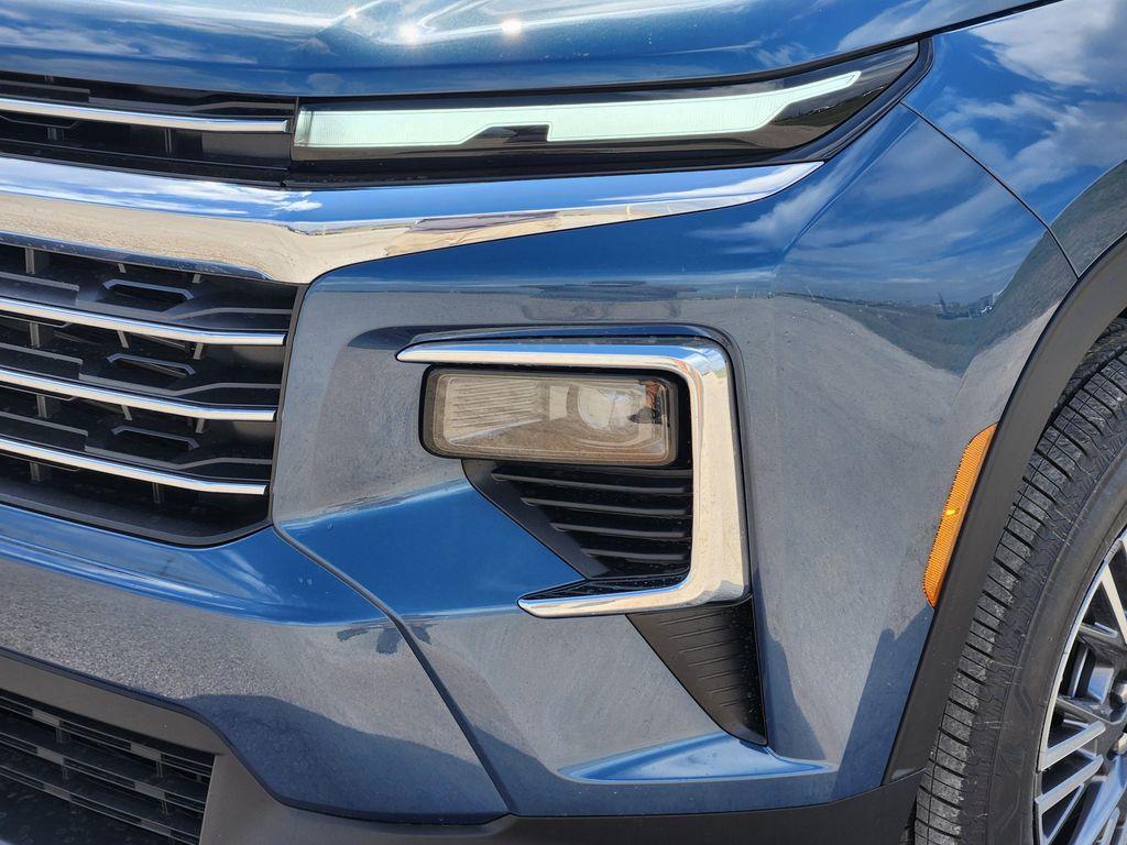 new 2026 Chevrolet Traverse car, priced at $43,445