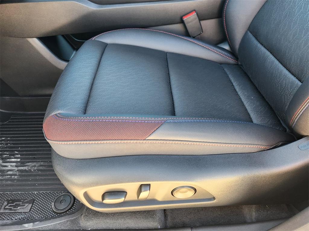 new 2026 Chevrolet Equinox car, priced at $35,907