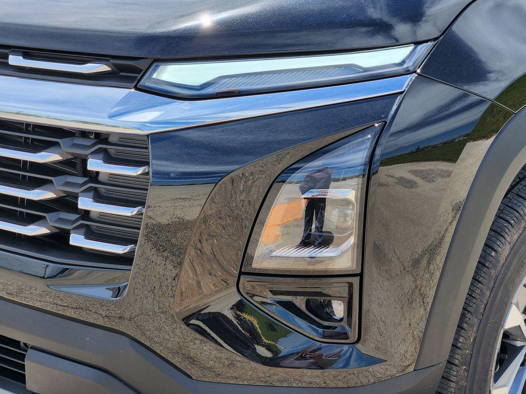 new 2026 Chevrolet Equinox car, priced at $32,832