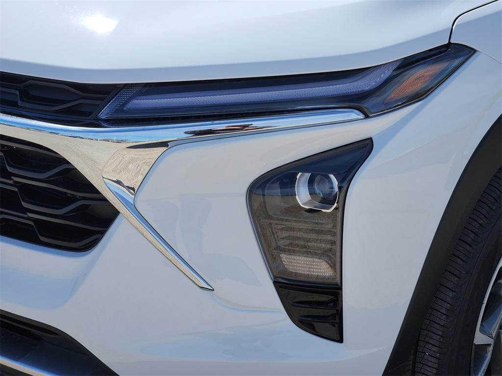 new 2026 Chevrolet Trax car, priced at $25,650