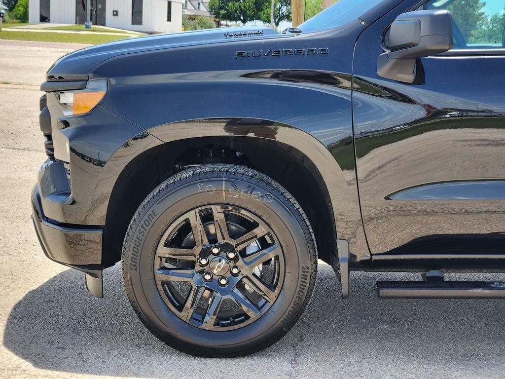 new 2026 Chevrolet Silverado 1500 car, priced at $40,916