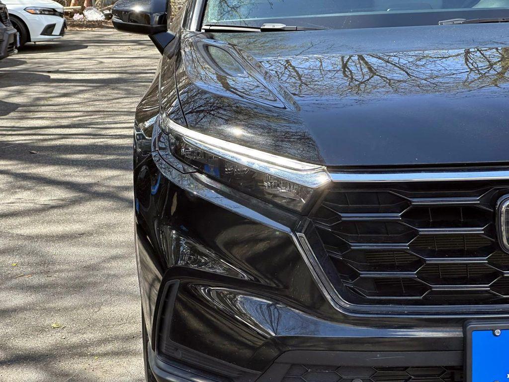 used 2024 Honda CR-V car, priced at $30,999