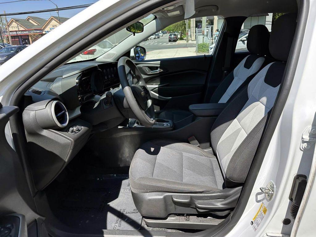 used 2024 Chevrolet Trax car, priced at $20,995