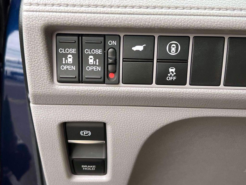 used 2024 Honda Odyssey car, priced at $35,999