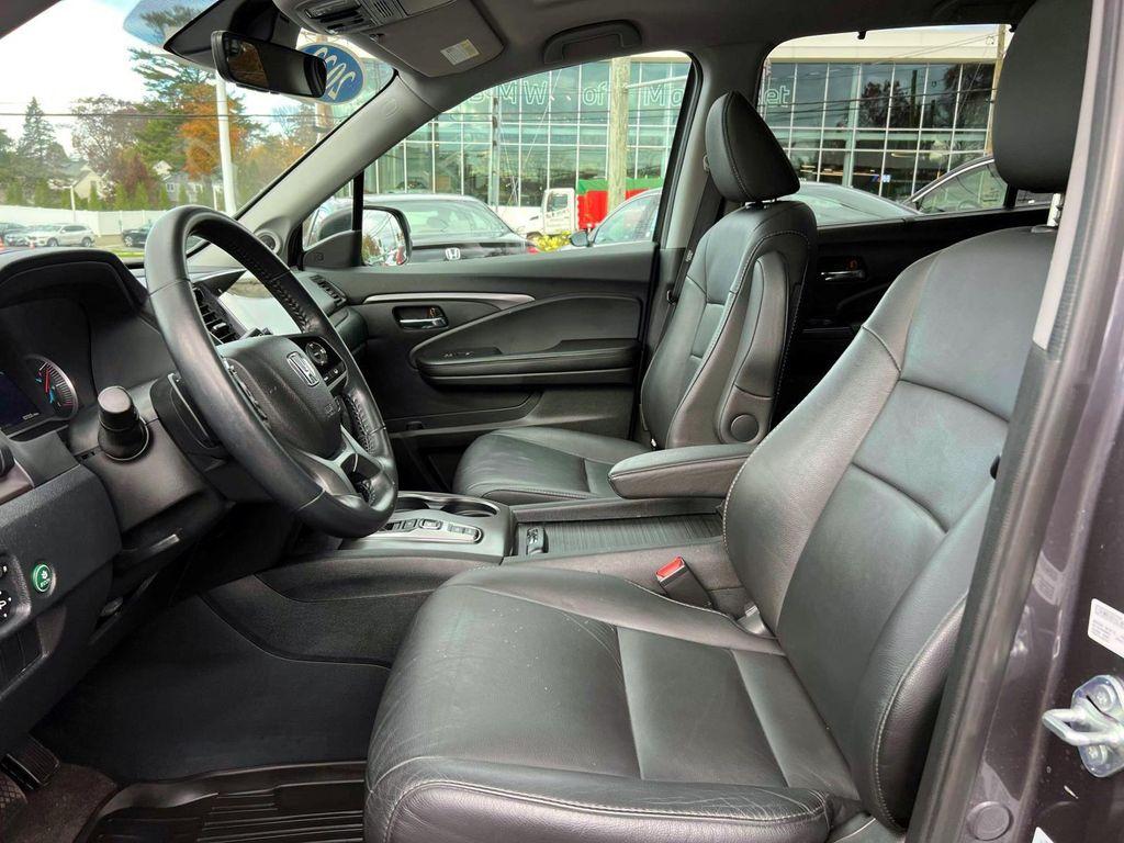 used 2022 Honda Pilot car, priced at $30,999