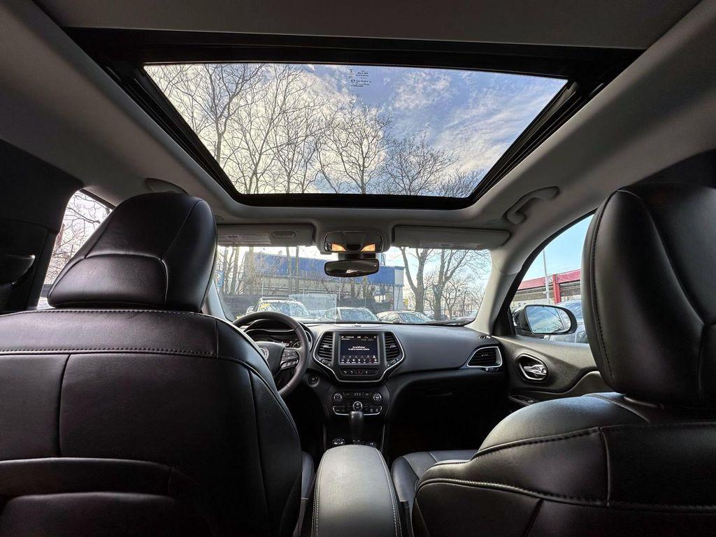 used 2023 Jeep Cherokee car, priced at $30,979