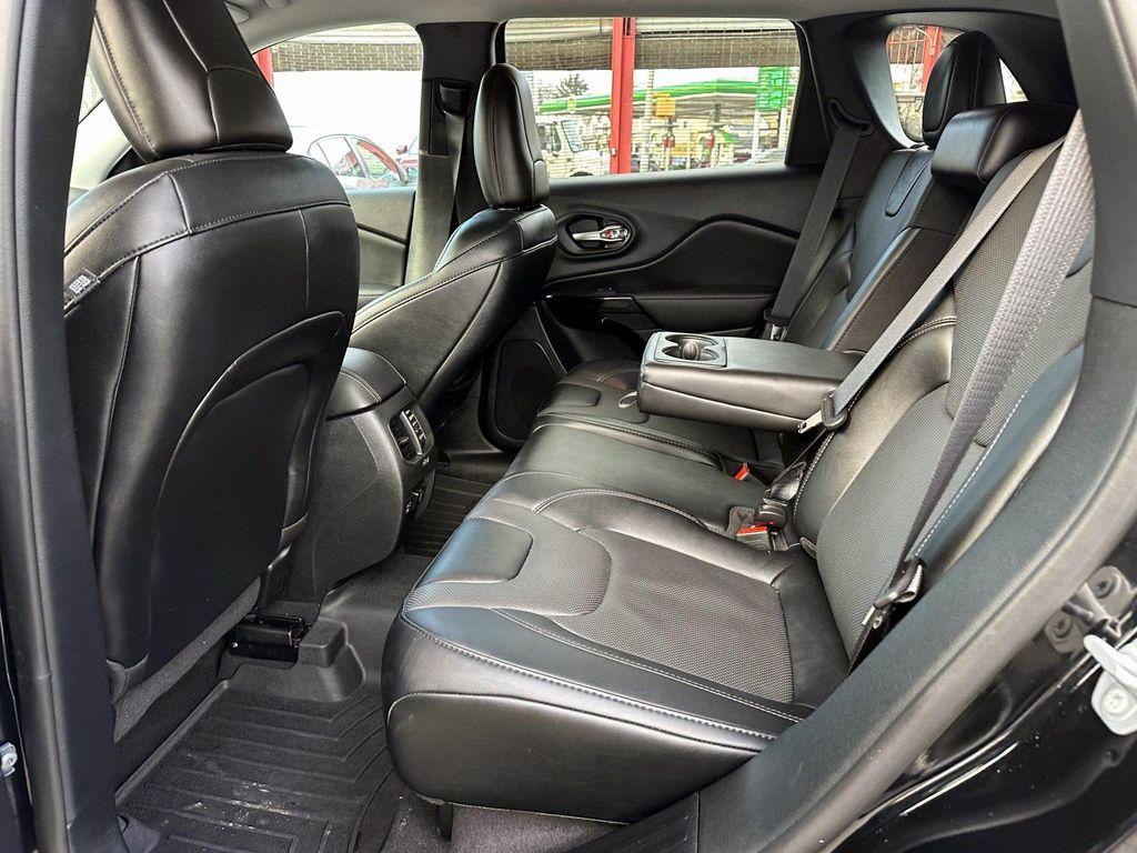 used 2023 Jeep Cherokee car, priced at $30,979