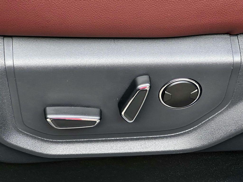 used 2024 Ford Expedition car, priced at $62,897