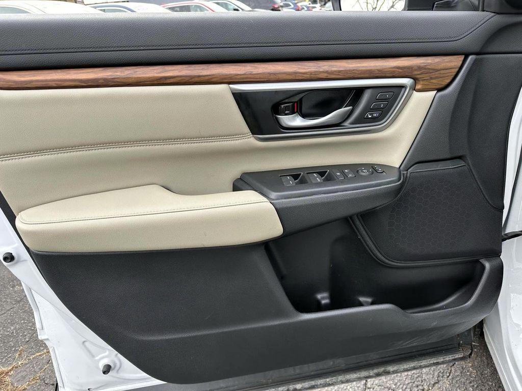 used 2021 Honda CR-V car, priced at $27,999