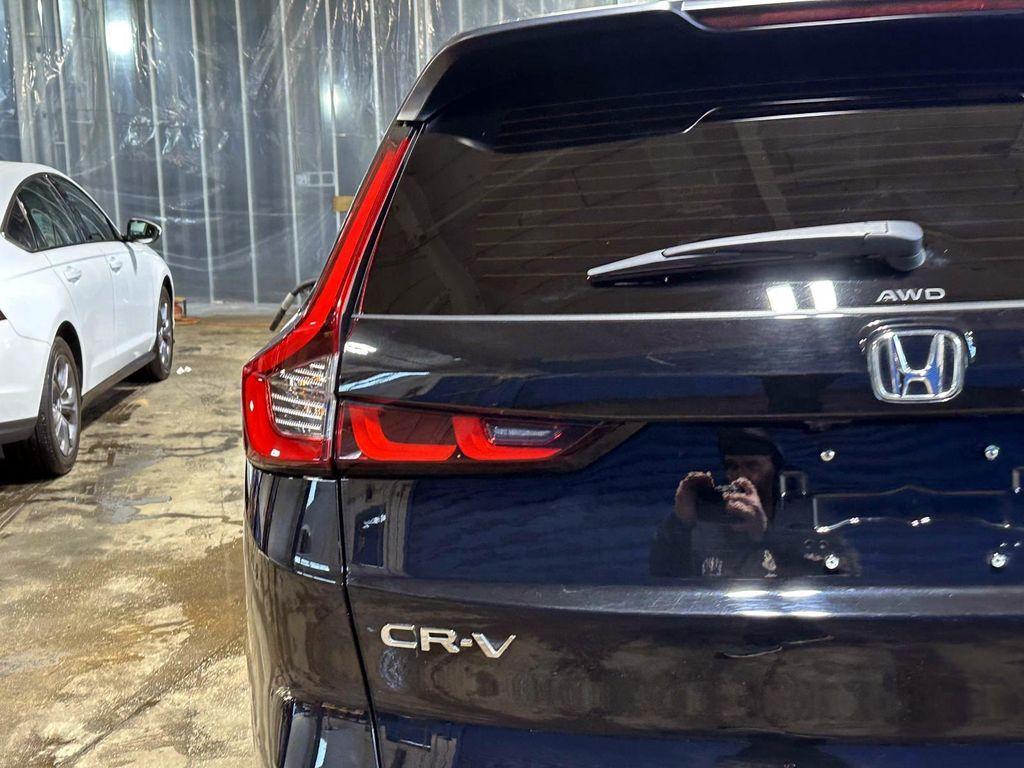used 2025 Honda CR-V car, priced at $32,999