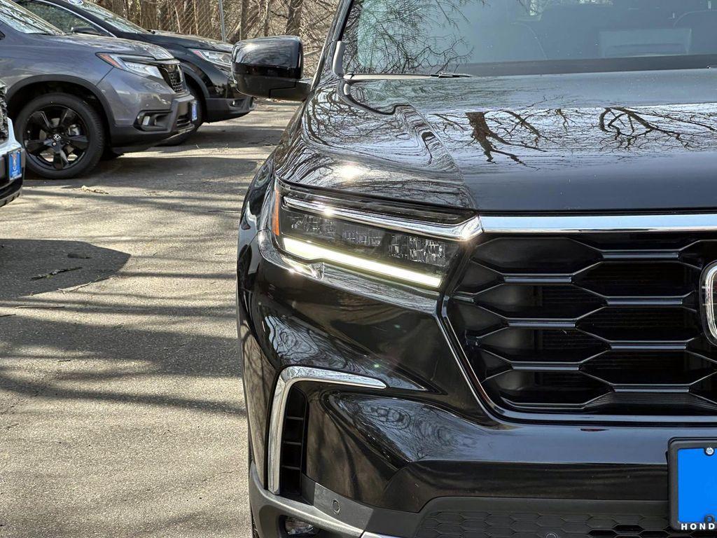 used 2024 Honda Pilot car, priced at $44,595