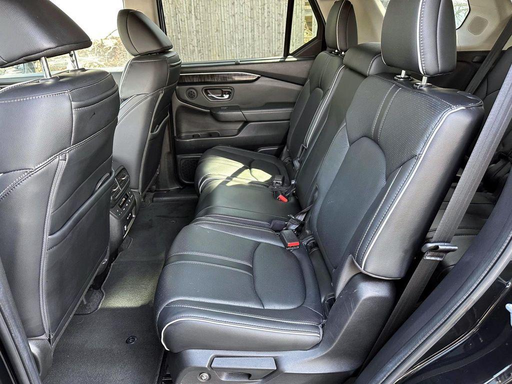 used 2024 Honda Pilot car, priced at $44,595