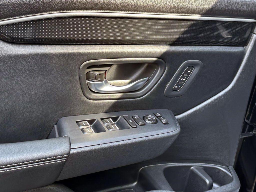 used 2024 Honda Pilot car, priced at $44,595