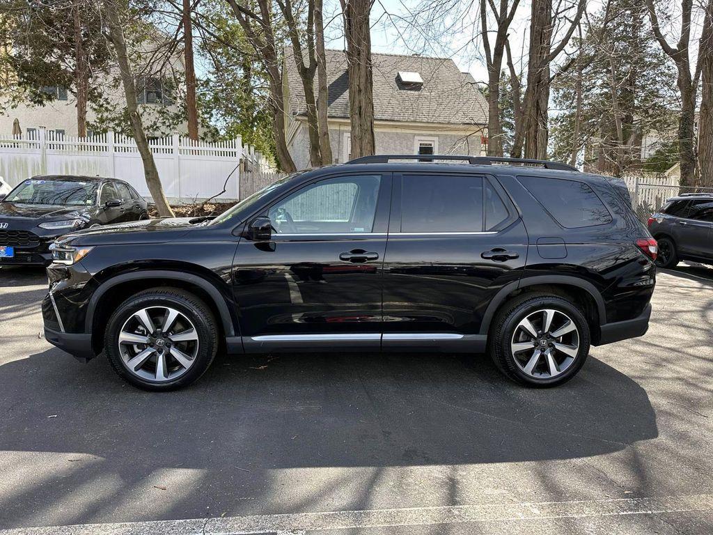 used 2024 Honda Pilot car, priced at $44,595