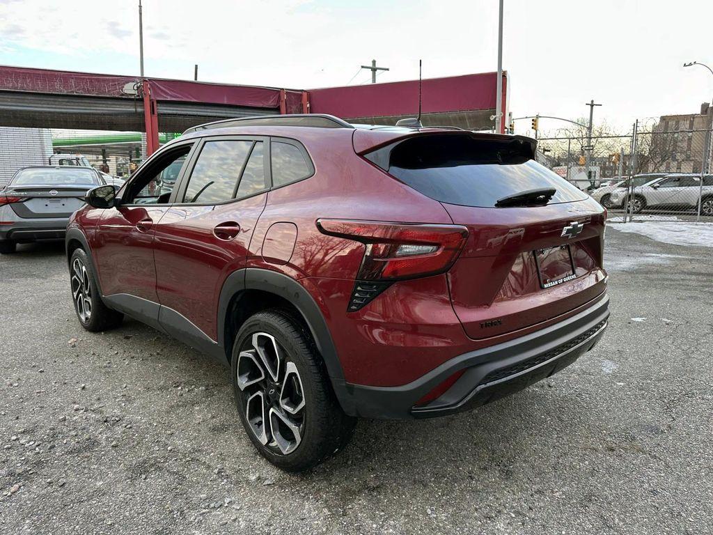 used 2024 Chevrolet Trax car, priced at $21,557