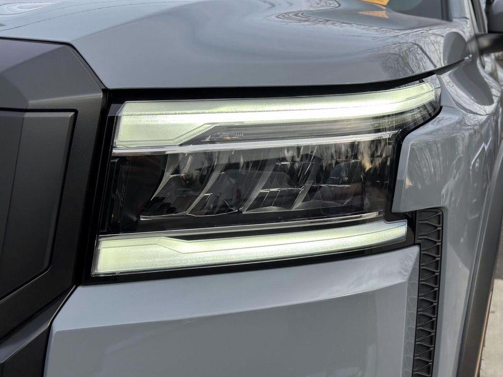 used 2025 Nissan Frontier car