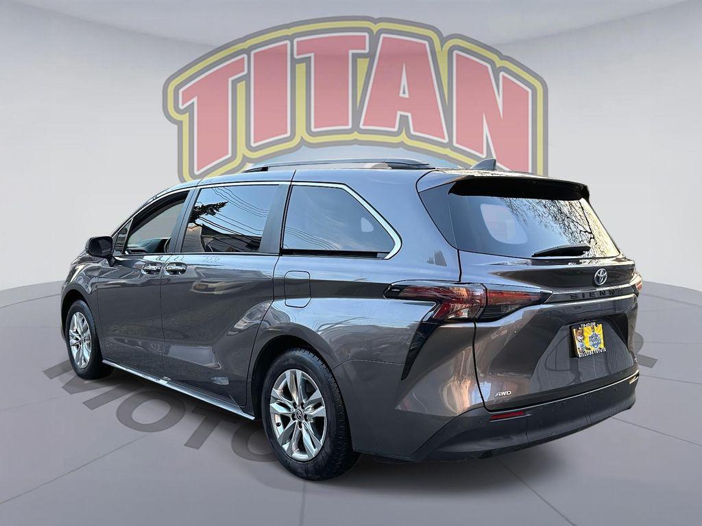 used 2024 Toyota Sienna car, priced at $45,897