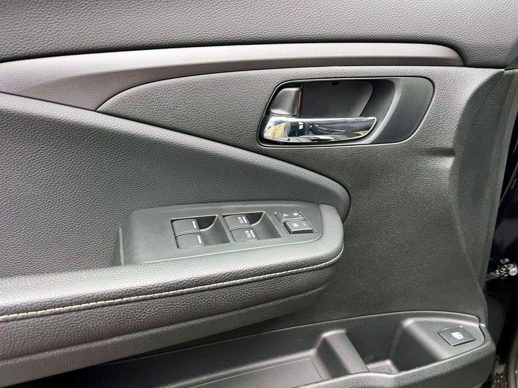 used 2024 Honda Ridgeline car, priced at $31,999