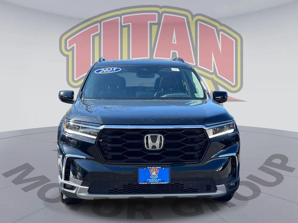 used 2025 Honda Pilot car, priced at $44,999