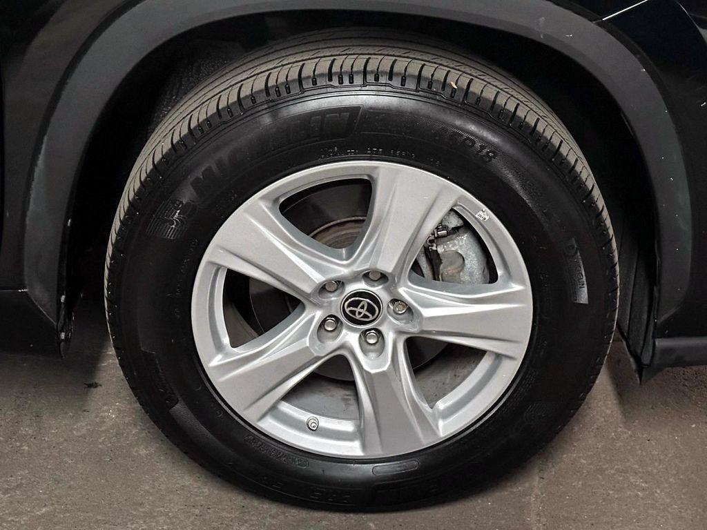 used 2023 Toyota Highlander car, priced at $32,354