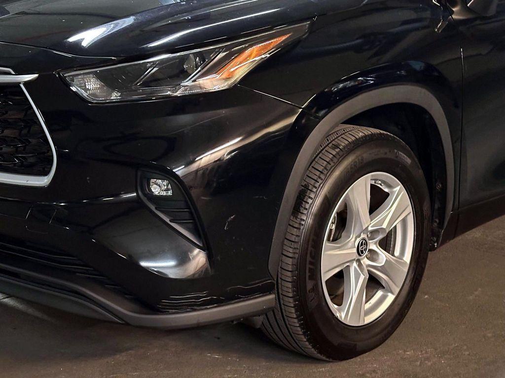 used 2023 Toyota Highlander car, priced at $32,354