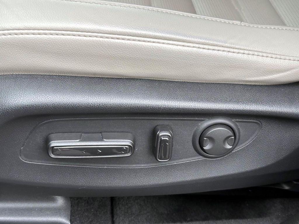 used 2023 Honda CR-V car, priced at $30,999