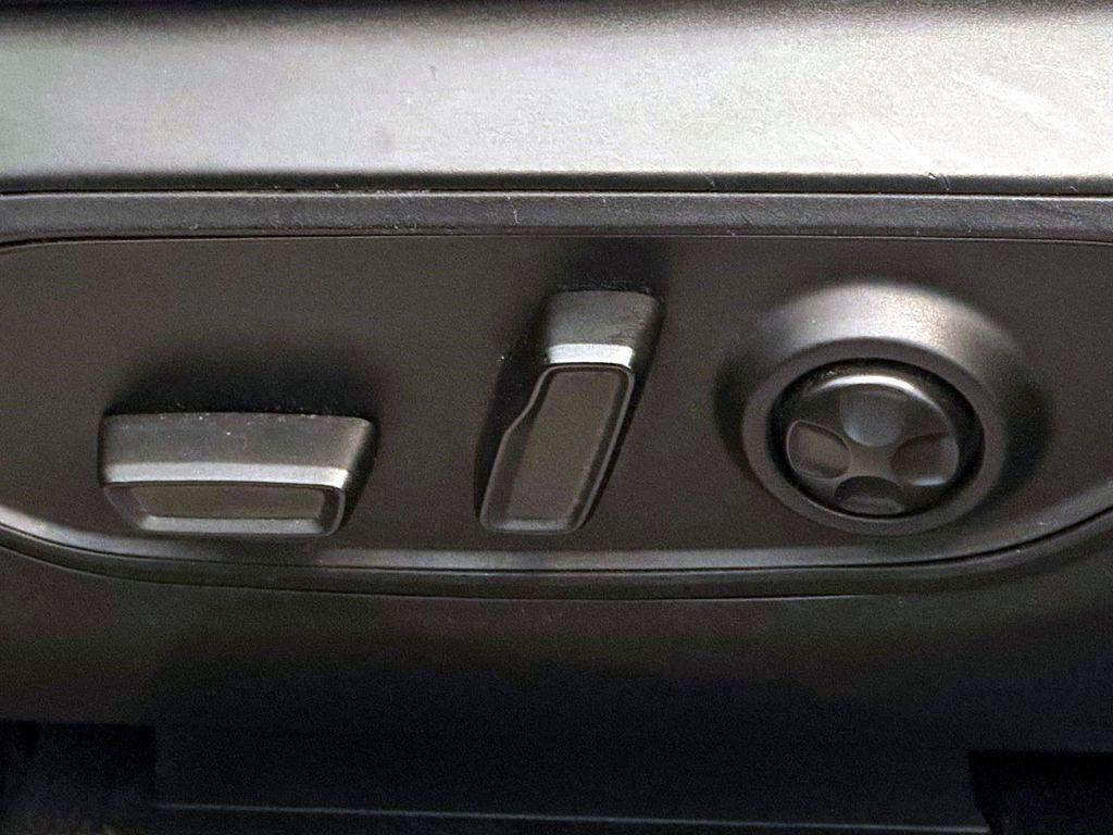 used 2024 Jeep Grand Cherokee car, priced at $32,972