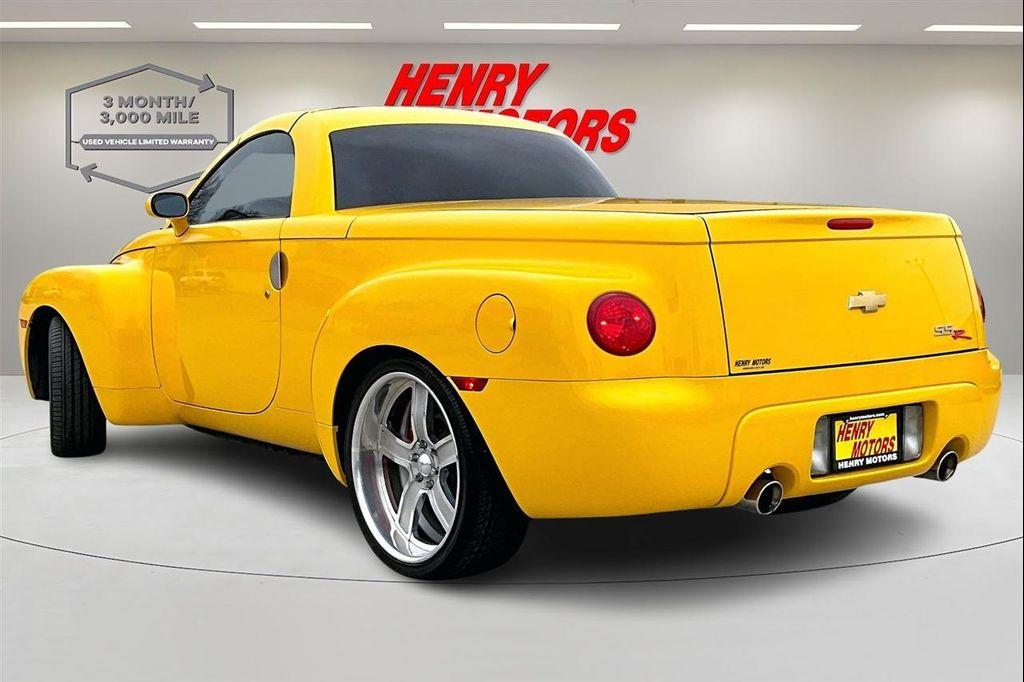 used 2004 Chevrolet SSR car, priced at $21,900