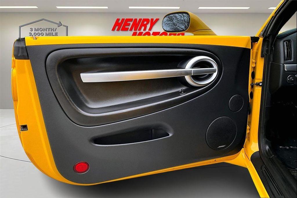 used 2004 Chevrolet SSR car, priced at $21,900