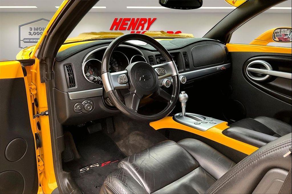 used 2004 Chevrolet SSR car, priced at $21,900