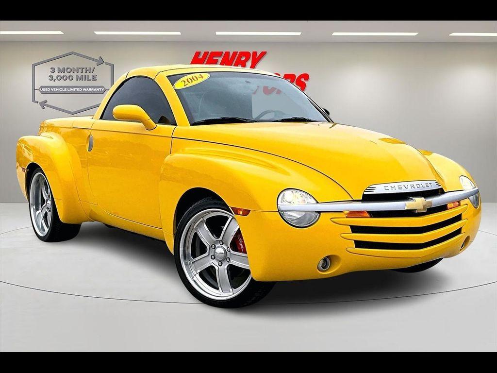 used 2004 Chevrolet SSR car, priced at $21,900