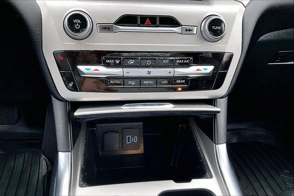 used 2023 Ford Explorer car, priced at $31,500