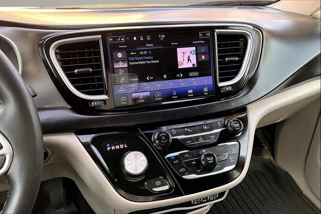 used 2023 Chrysler Pacifica car, priced at $28,600