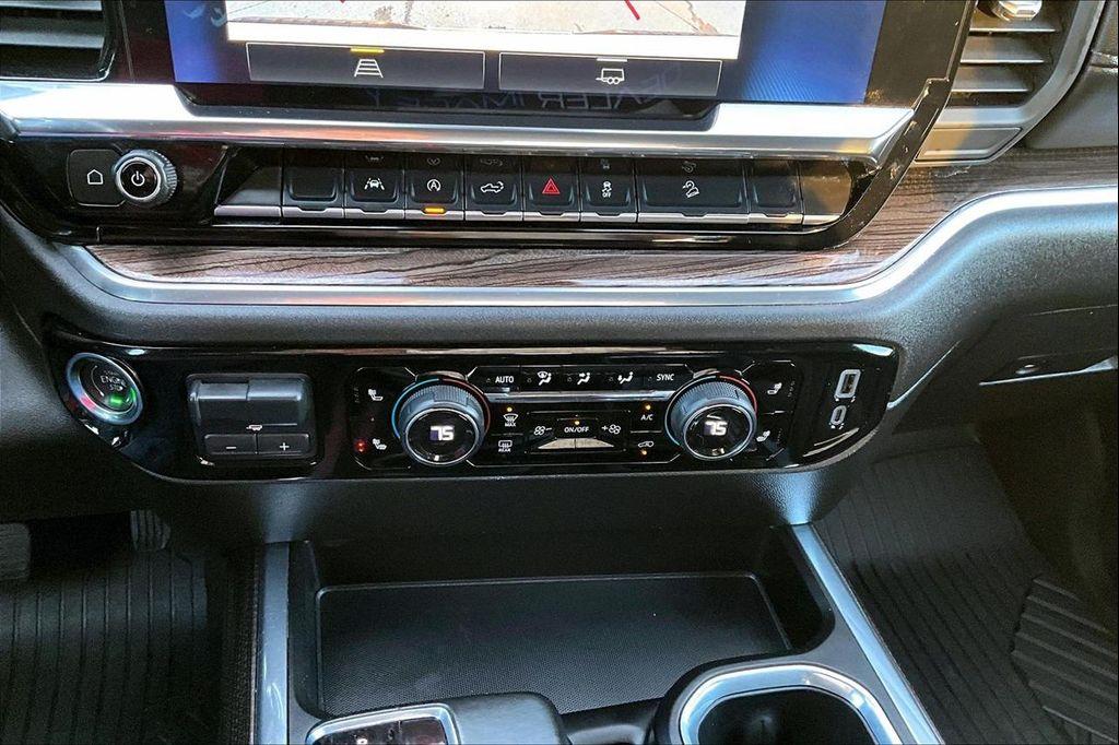 used 2025 Chevrolet Silverado 1500 car, priced at $43,900