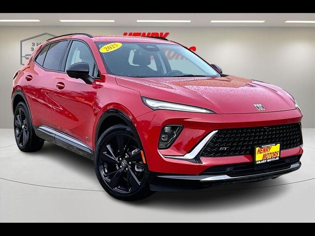 used 2025 Buick Envision car, priced at $30,900