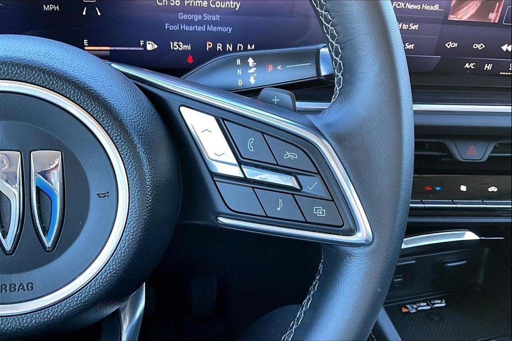 used 2025 Buick Envision car, priced at $28,500