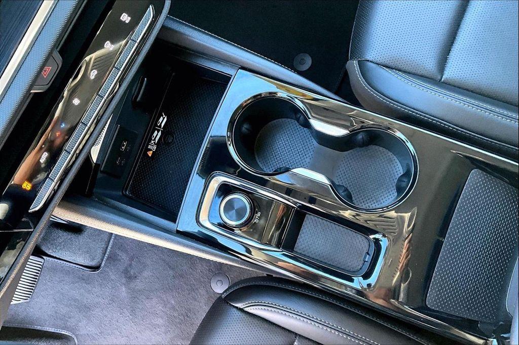 used 2025 Buick Envision car, priced at $28,500