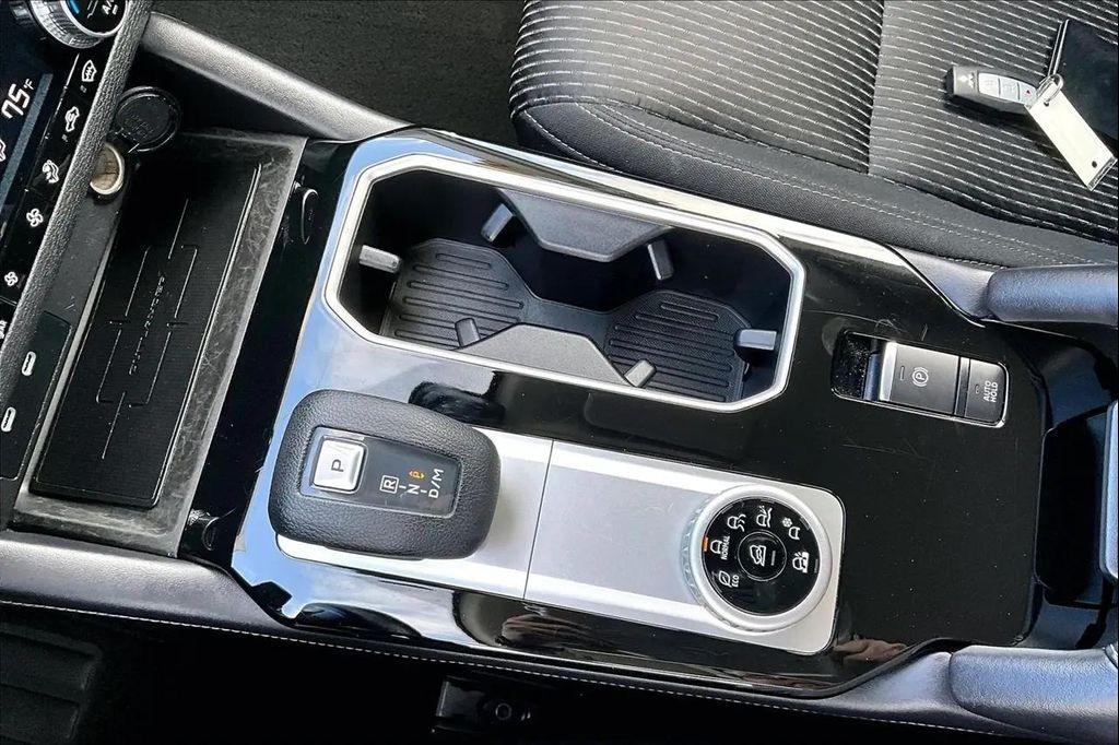 used 2025 Mitsubishi Outlander car, priced at $25,900